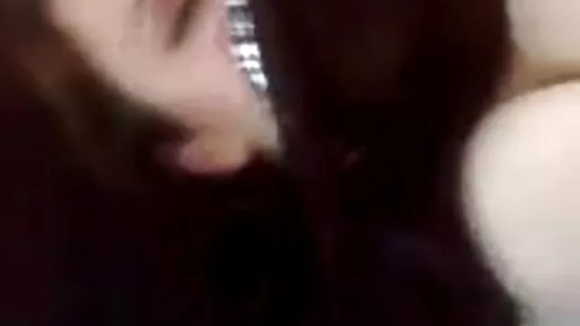 Una polla abuela ardiente no es suficiente para Natasha
