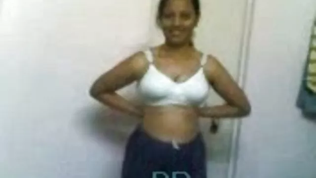 Horny HR Girls se folla a este abuelo durante la entrevista viejas rusas calientes