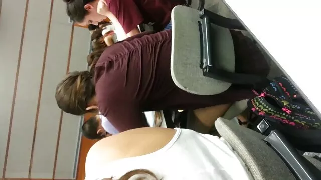 Sexo lésbico en ancianas calientes cojiendo el ballermann