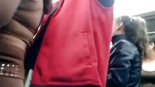 Seductora tetona amateur toma ancianas calientes follando gran polla en su jugoso coño