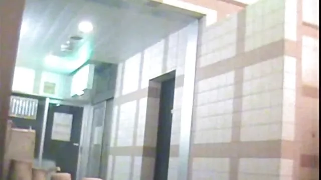 ella abuelas calientes amateur le mete un vibrador por el culo